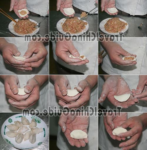 Hvordan lage dumplings. Mål baking mix av scoope baking mix i et målebeger.