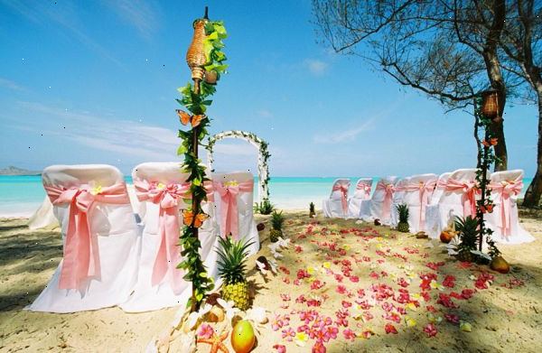 Hvordan planlegge en rimelig strand bryllup. Velg posisjonen din med omhu.
