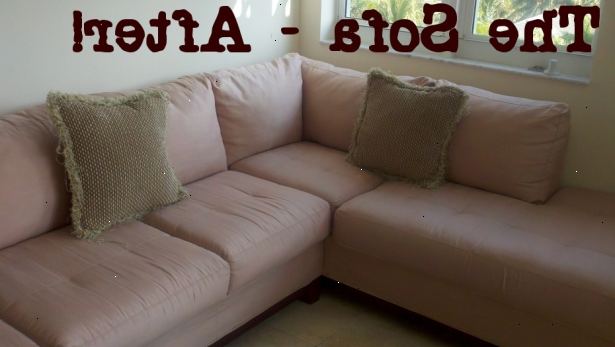 Hvordan du rengjør en microfiber polstret sofa. Støvsug sofaen grundig for å fjerne støv og løst smuss.