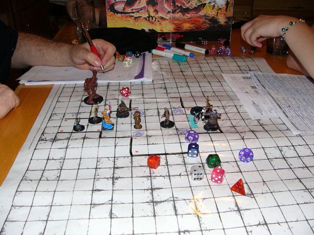 Hvordan spille Dungeons and Dragons. Organisere ditt eget spill.