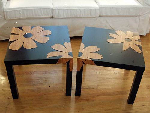 Hvordan å dekorere et bord med bambus finer blomster. Finn bilder av blomster du vil bruke (eller tegne din egen frihånd).