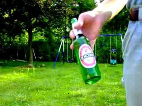 Hvordan å bryte en ølflaske med bare hendene