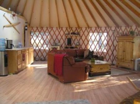 Hvordan leve i en yurt. Forbered bunnen av yurt.